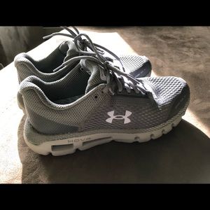 Under Armour UA hovr sneakers worn once!!